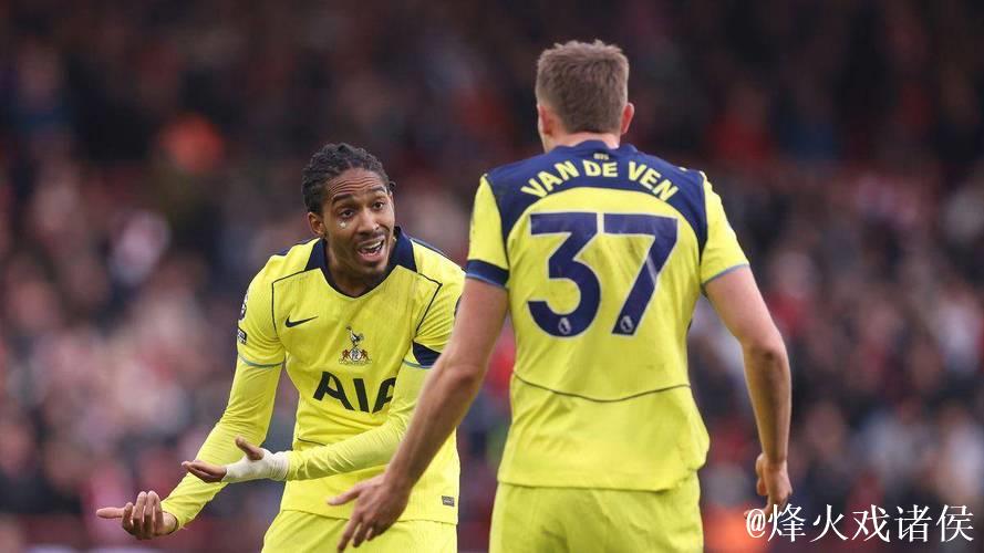 热刺内讧实锤！斯彭斯被换后怒怼弗兰克，师徒已是二次翻脸