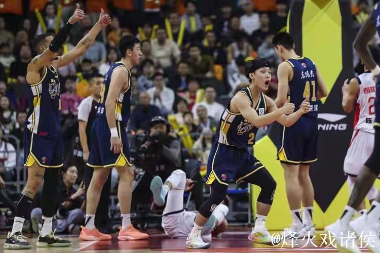 CBA-徐杰17+9萨林杰17+10 广东97-94力克广州 CBA-徐杰17+9萨林杰17+10 广东97-94力克广州