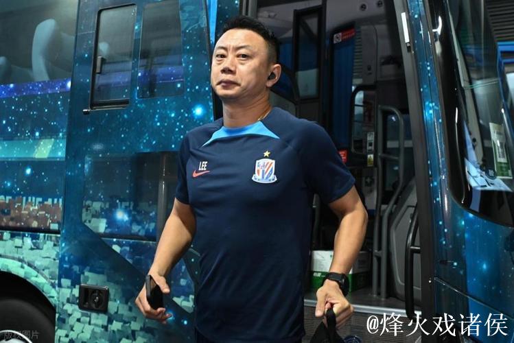 李帅炮轰前申花助教 直言他向队员借钱至今不还 李帅炮轰前申花助教 直言他向队员借钱至今不还