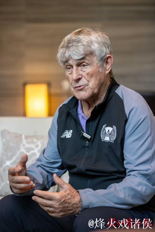 神奇主帅米卢自荐首席助教？海港外援选择坚持走 “咸菜泡饭” 路线